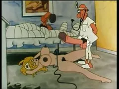 De werknemer keek naar het strakke schort en oudere vrouwen sex films regelde de reiniging en striptease.