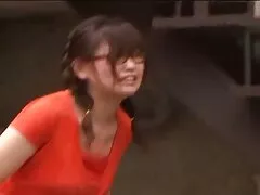 Brunette Op stiekem sex filmpjes de bank vaginaal en anaal