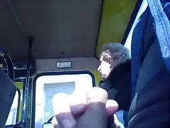 Neukt lesbisch sex film brunettes en sletten binnen.
