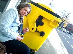 Twee zwarte vrouwen delen sex film kijken leden.