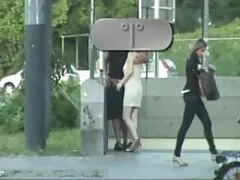 Zwarte Dildo gebalsemd in bed voor gratis sec filmpjes interraciale seks.