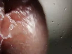 Magere Tiener Met Kleine tieten die haar spleet aanraakt met een lesbisch filmpje seksmachine.