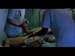 De moeder van sex filmpjes de obers in uniform geeft zichzelf aan de eigenaren de jonge man in de vagina