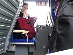 De Spanjaard poetst groepssex films het vat en geniet van het einde.